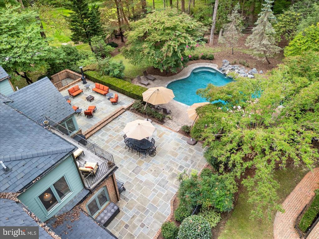 5948 WHITE FLINT DRIVE