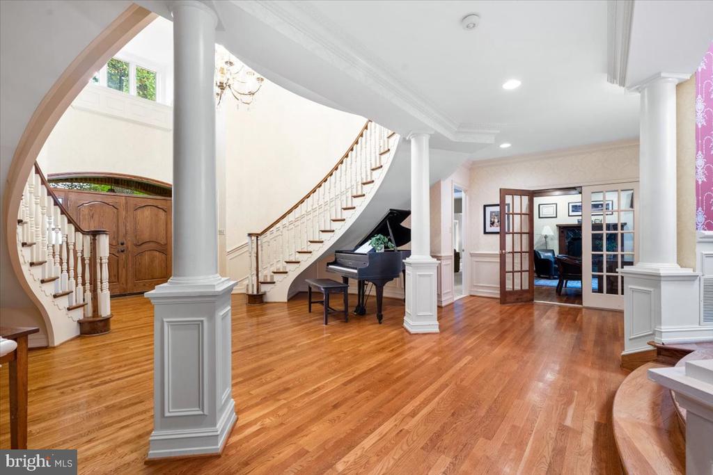 5948 WHITE FLINT DRIVE