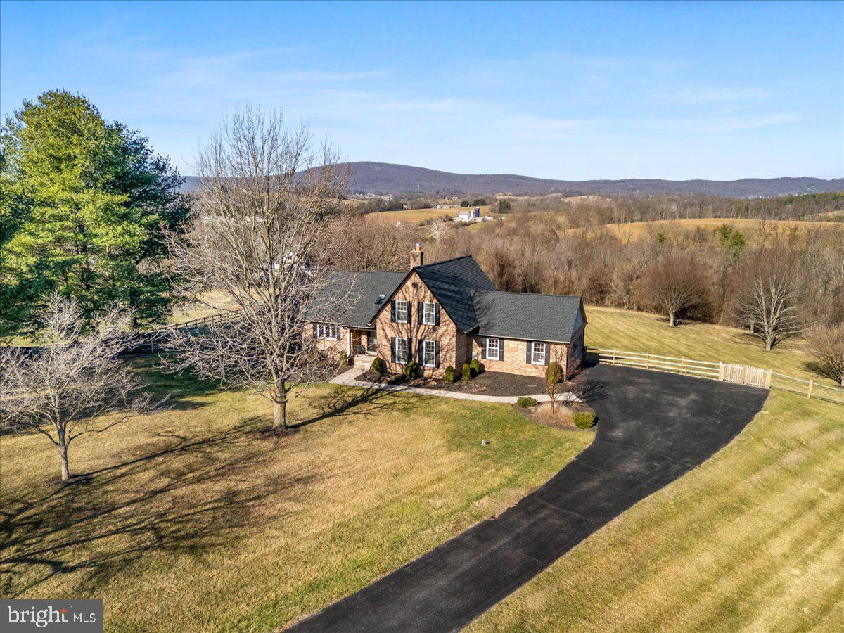 3293 N HILL COURT
