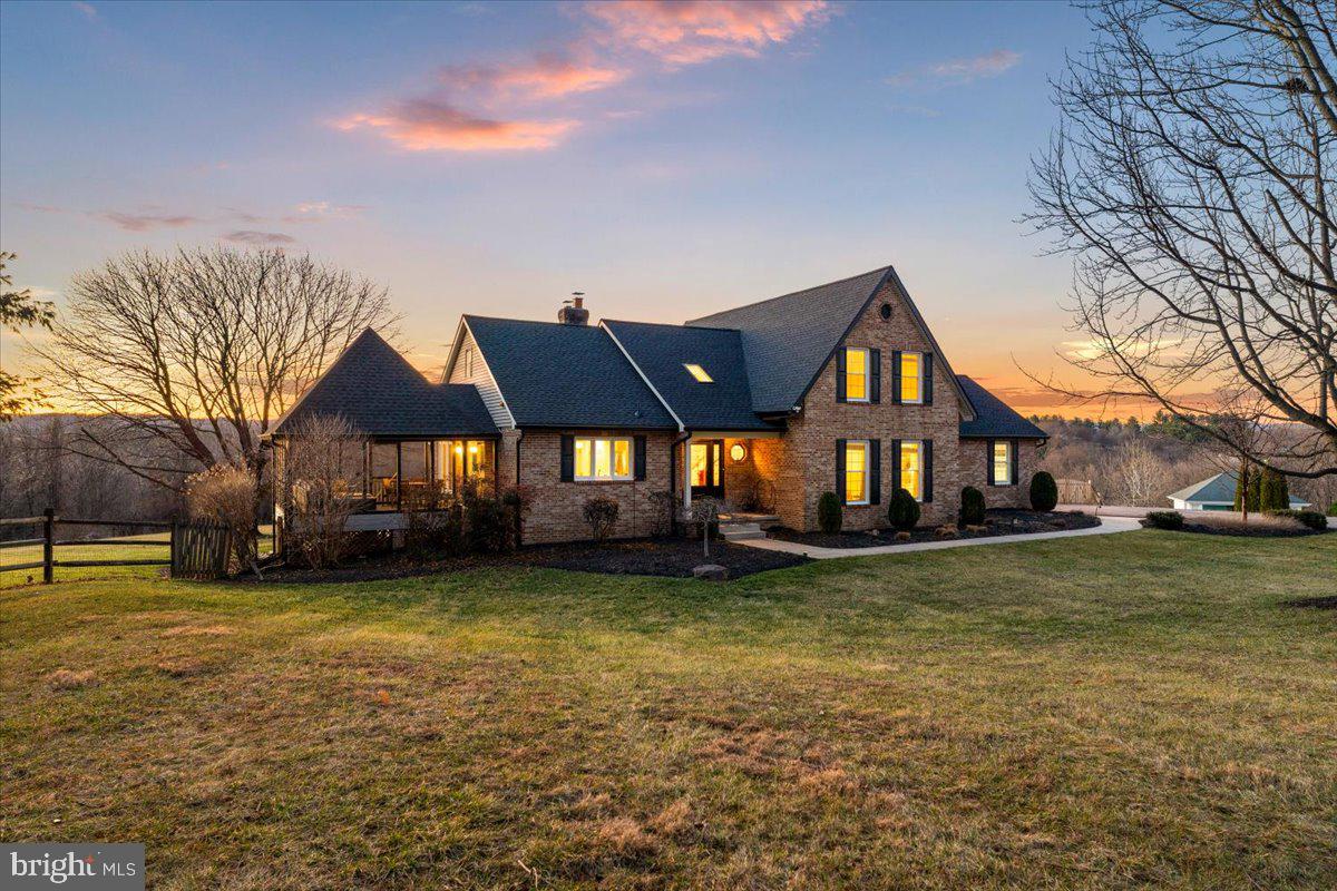 3293 N HILL COURT