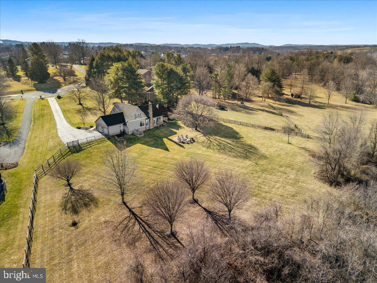3293 N HILL COURT