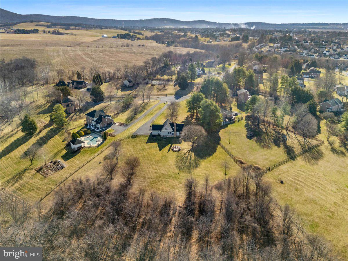 3293 N HILL COURT