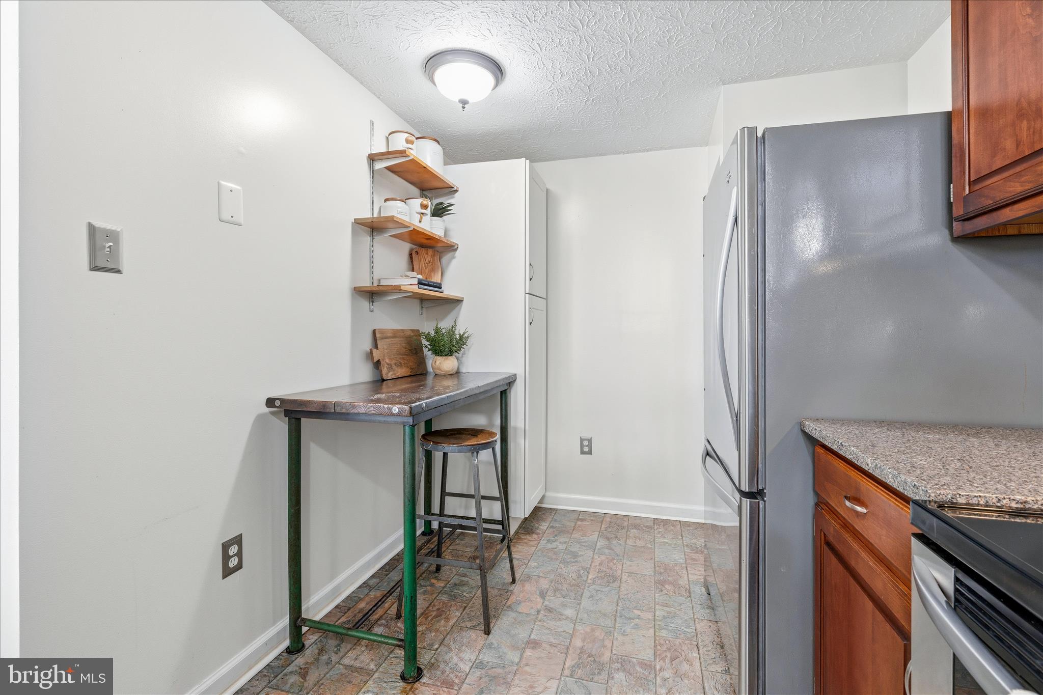 557 BOYSENBERRY LANE