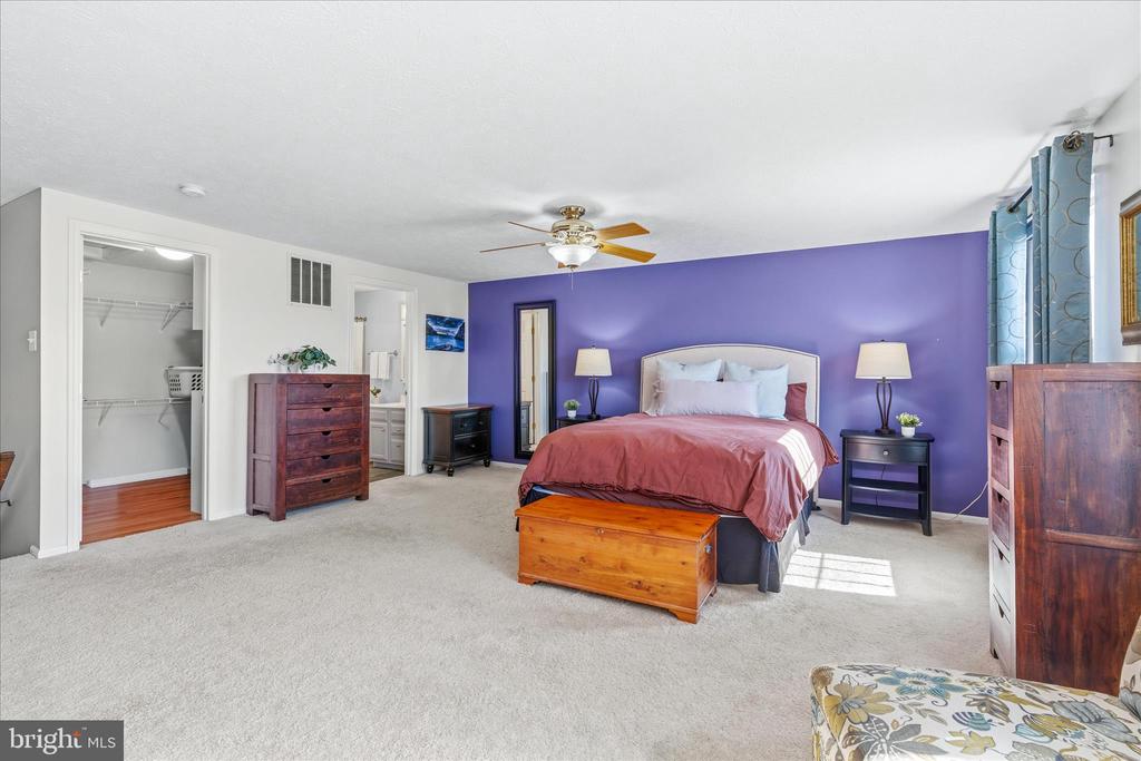 557 BOYSENBERRY LANE