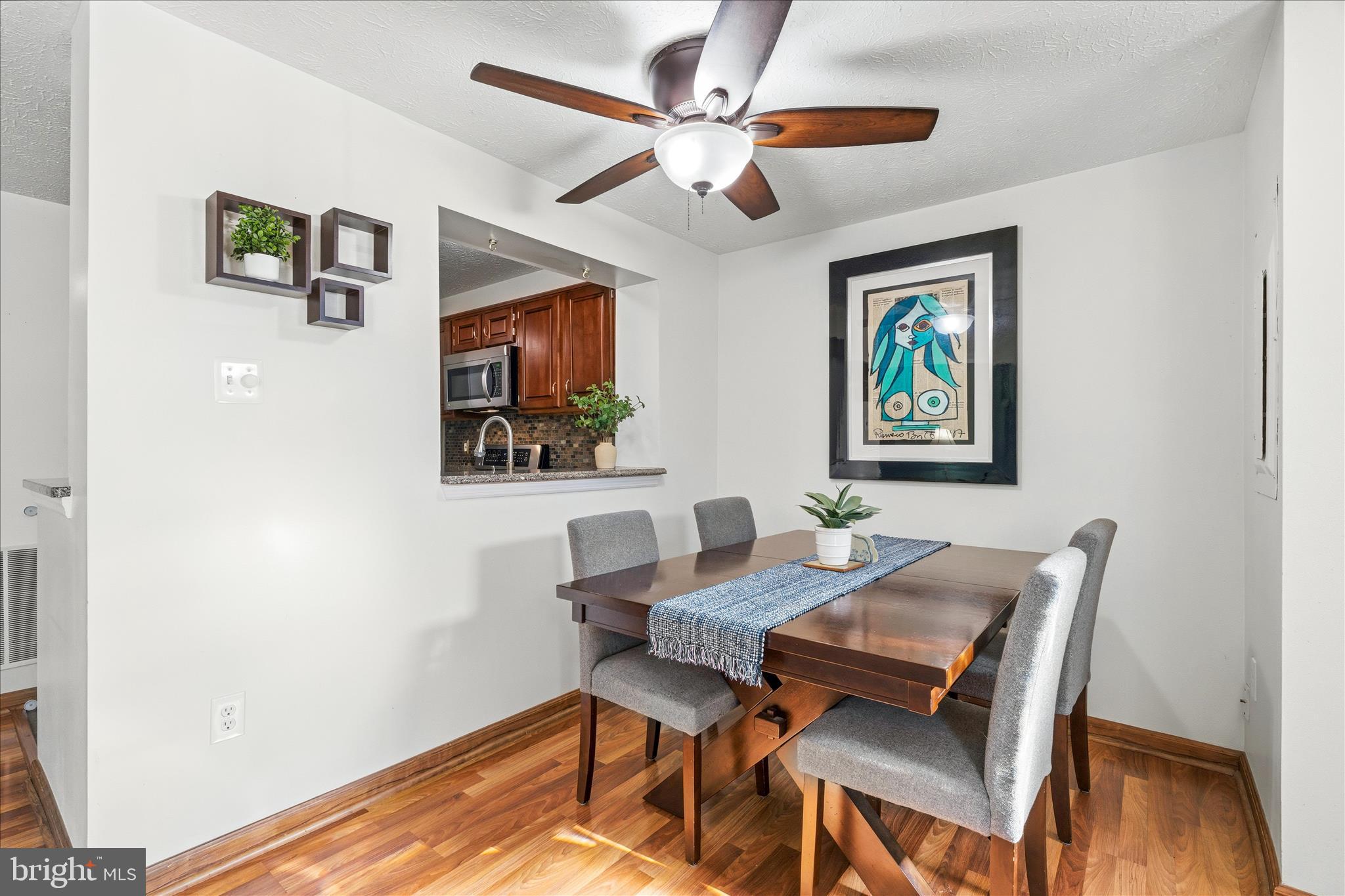 557 BOYSENBERRY LANE