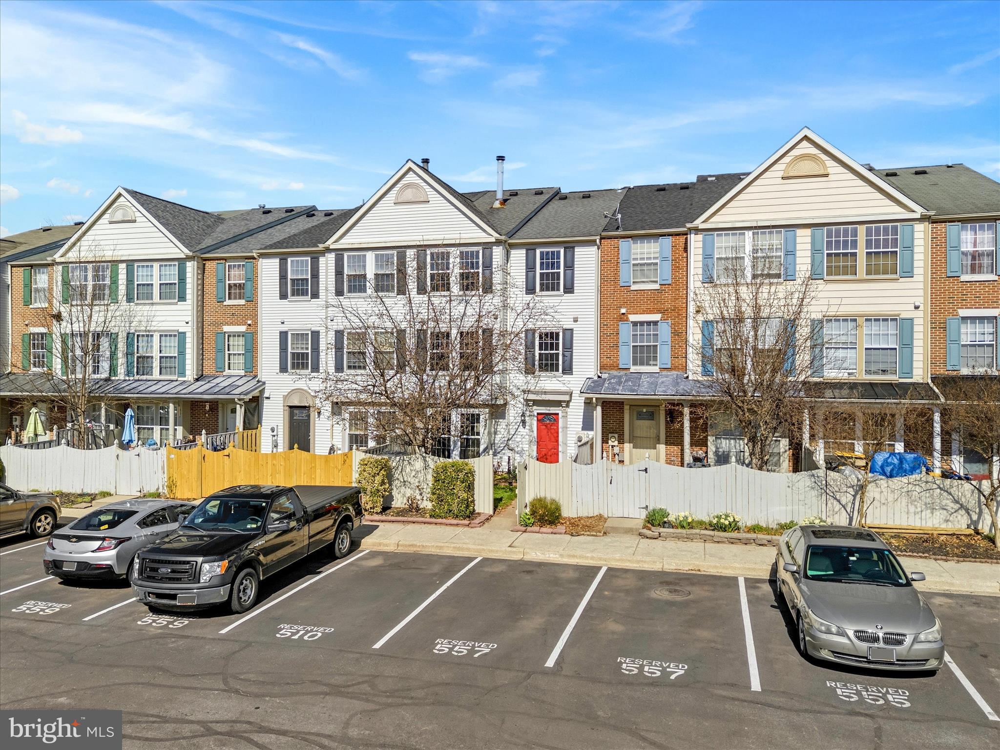557 BOYSENBERRY LANE
