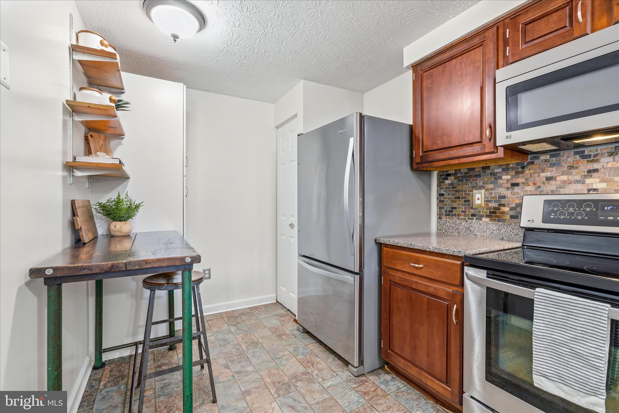 557 BOYSENBERRY LANE