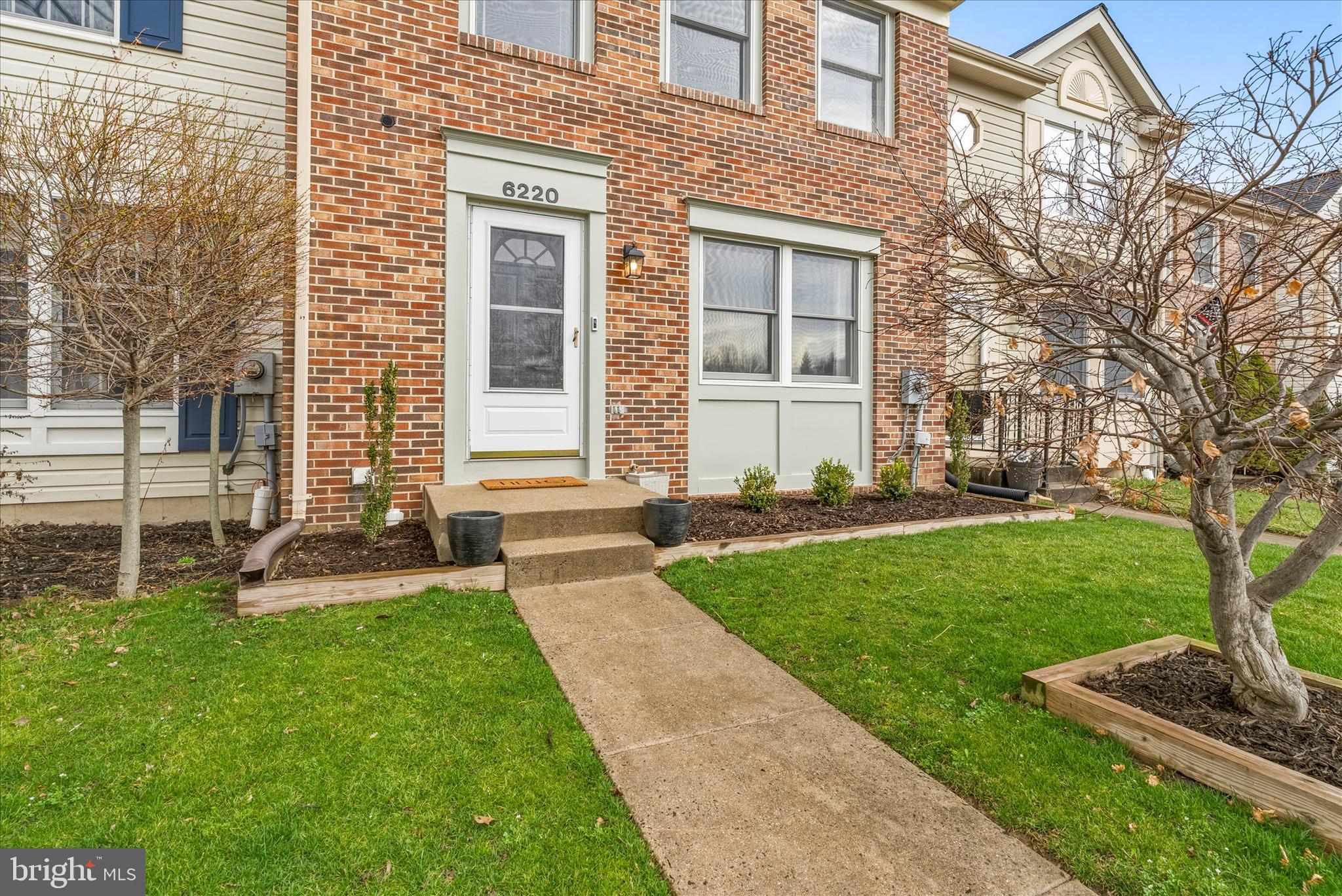 6220 ILLINOIS COURT