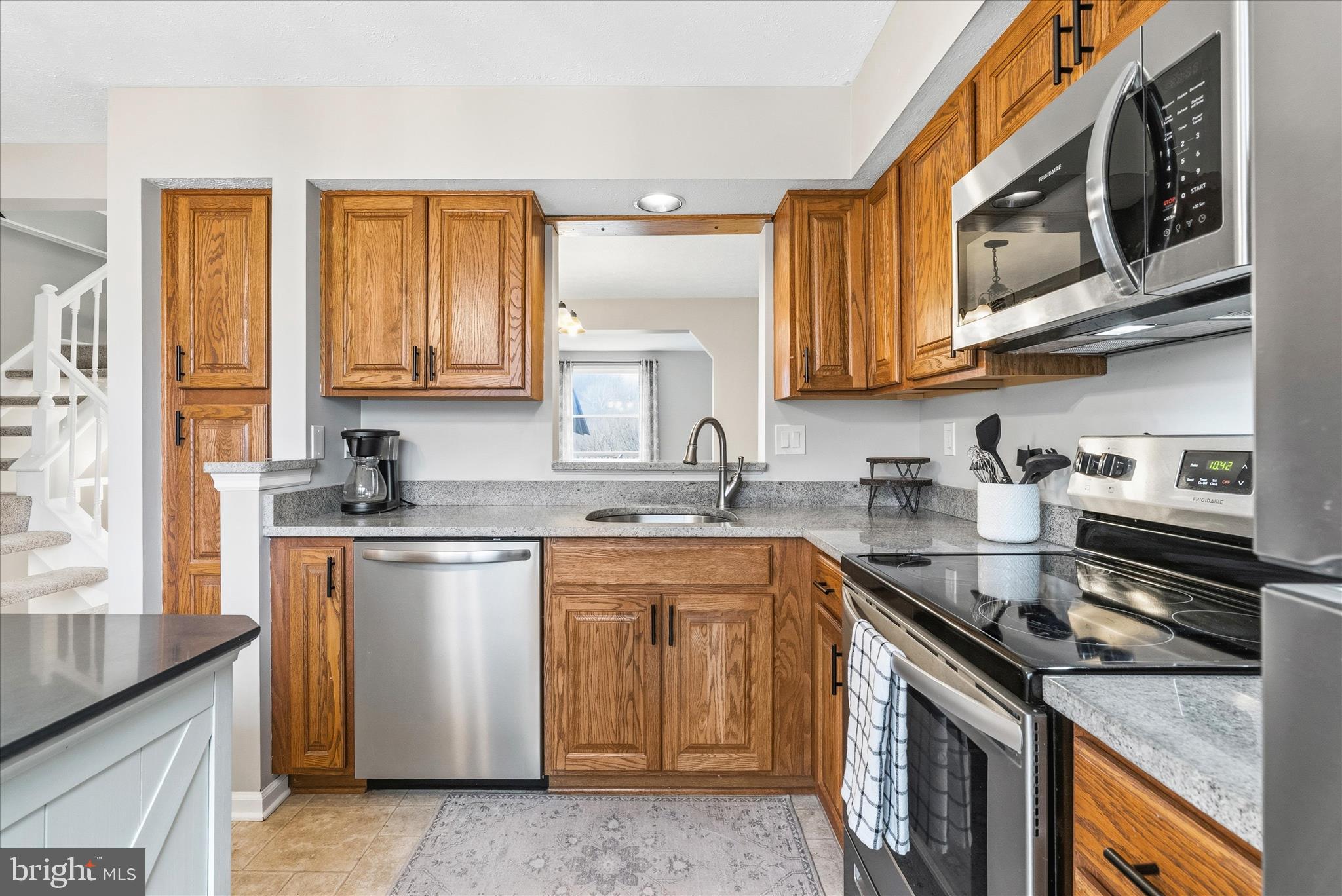 6220 ILLINOIS COURT