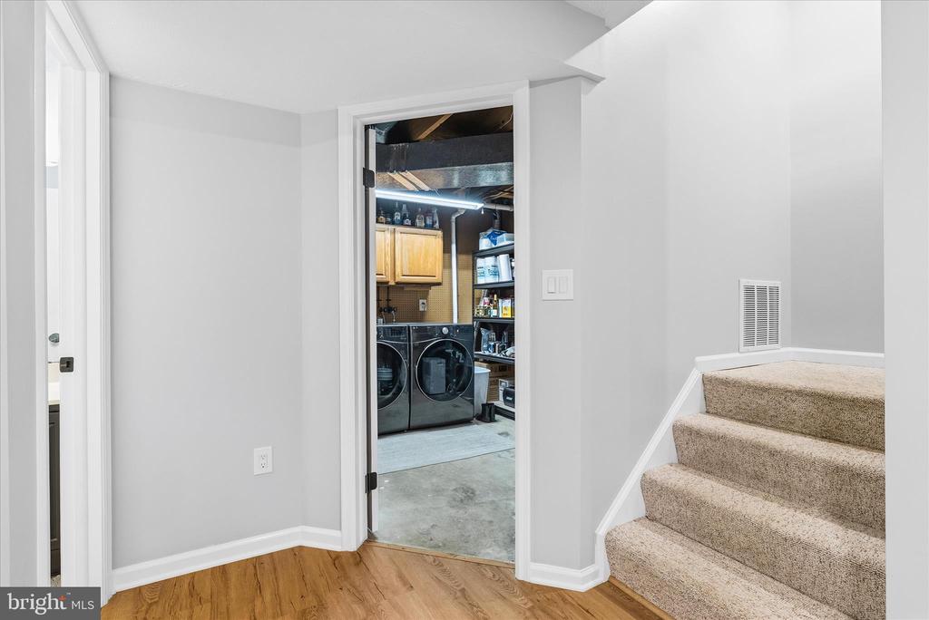 6220 ILLINOIS COURT
