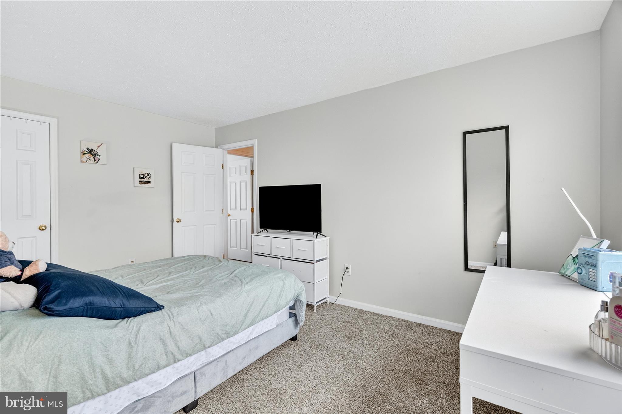 5348 SAINT JAMES PLACE