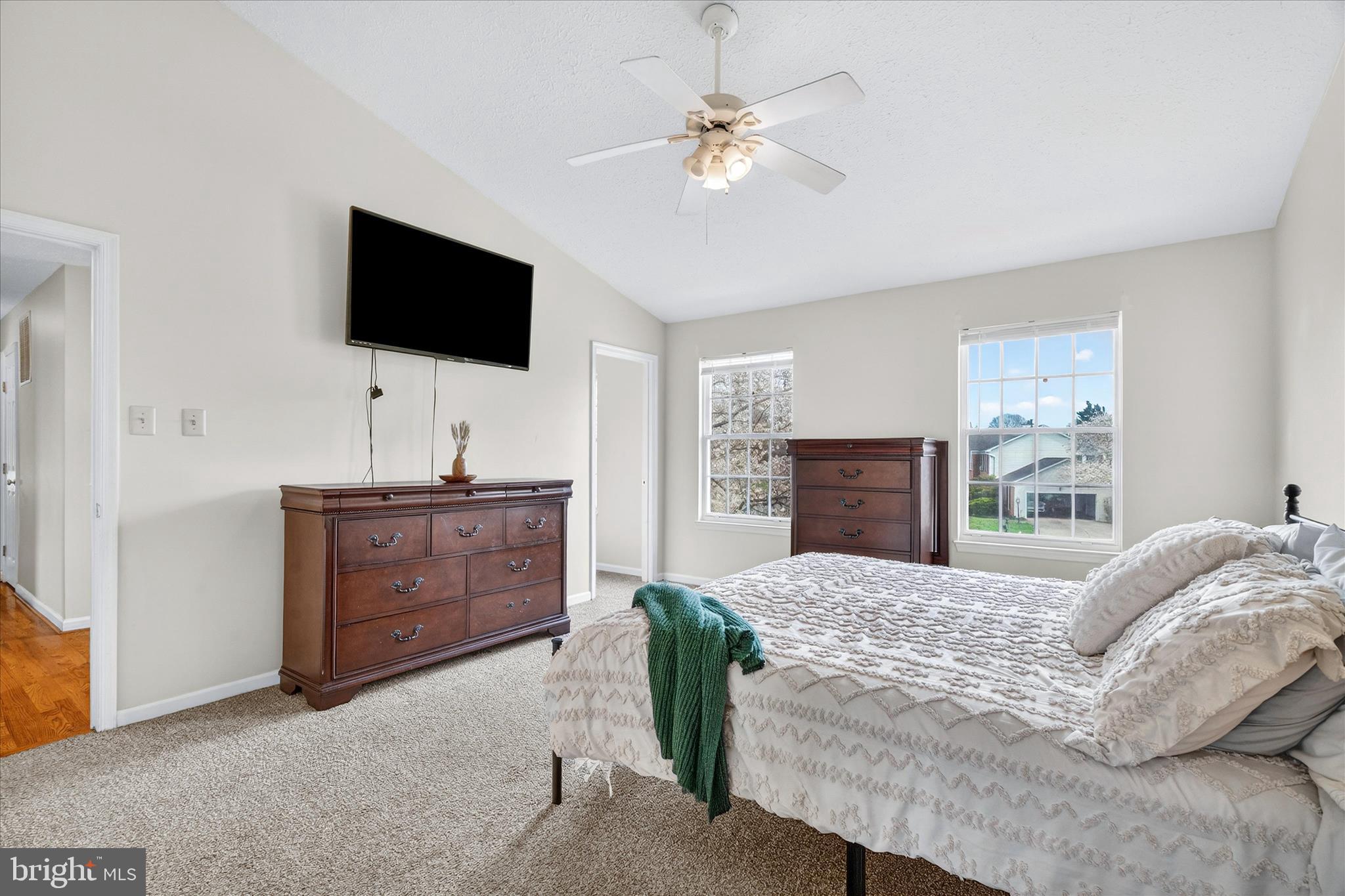 5348 SAINT JAMES PLACE