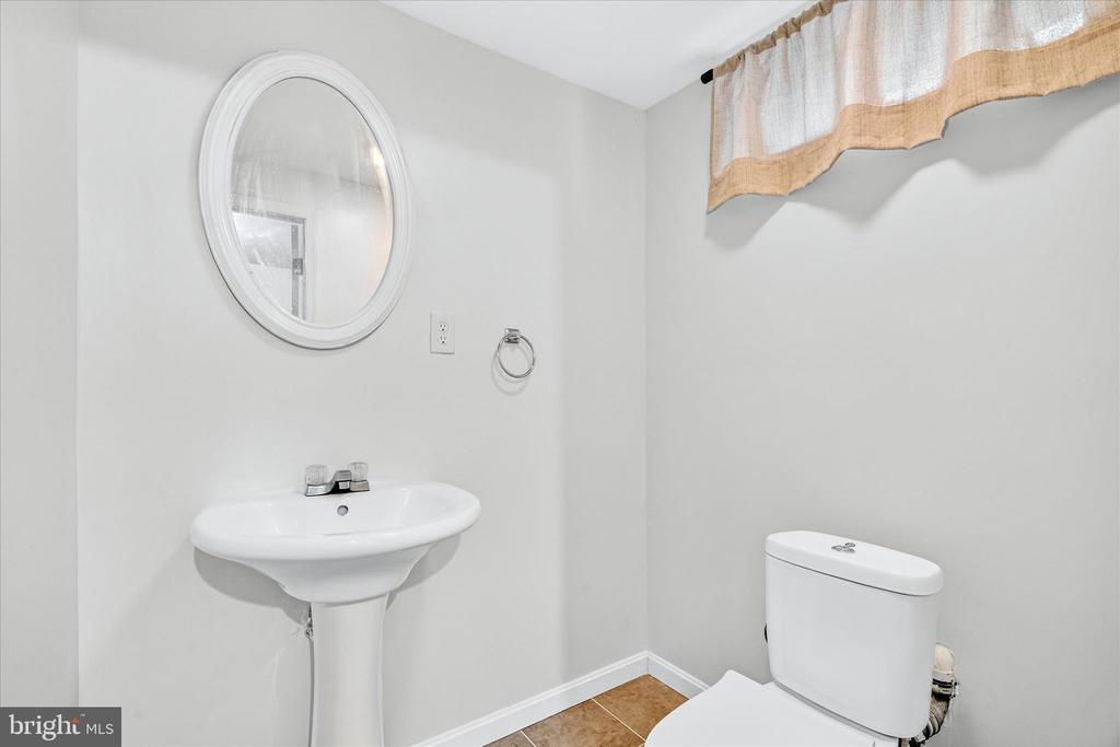 5348 SAINT JAMES PLACE