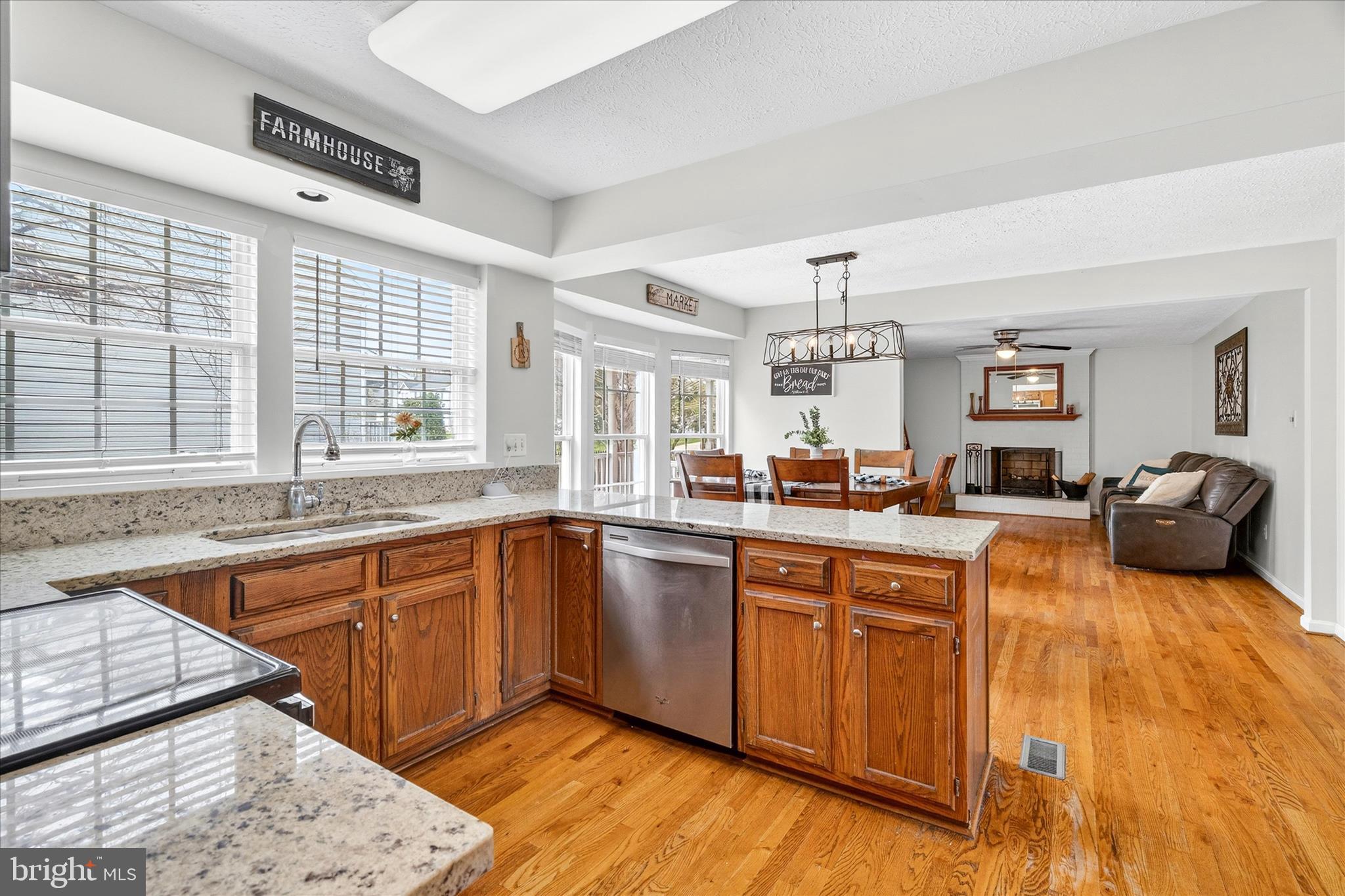 5348 SAINT JAMES PLACE