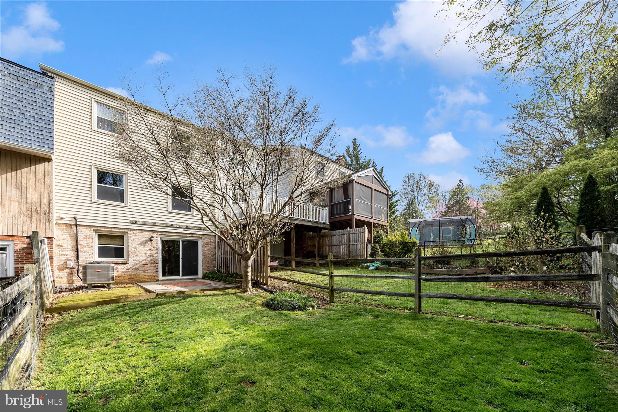 25 BOILEAU COURT