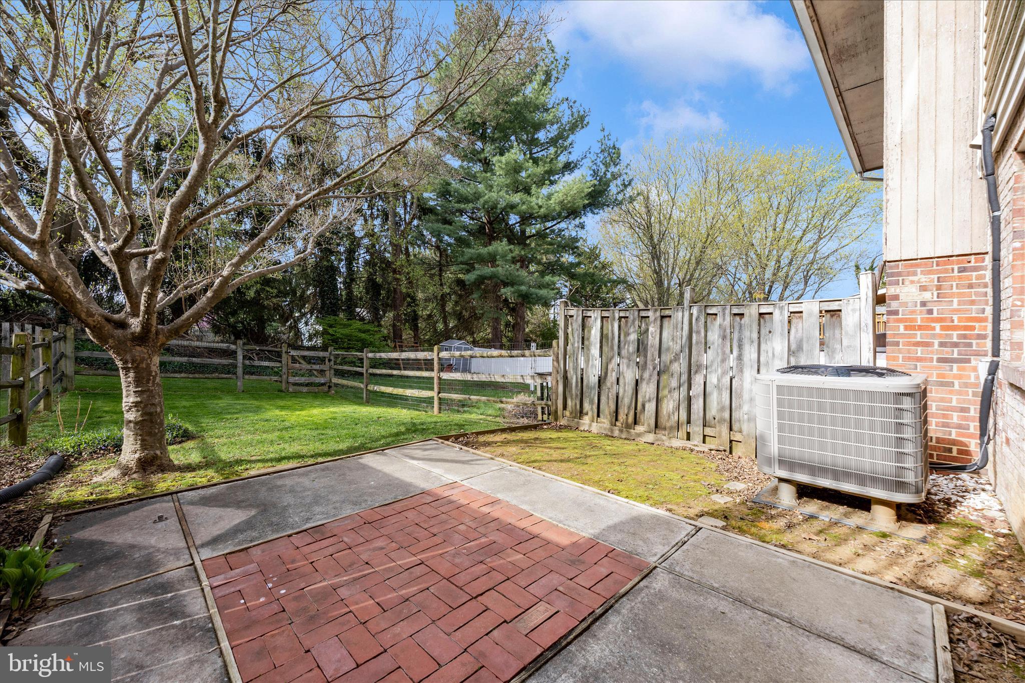 25 BOILEAU COURT