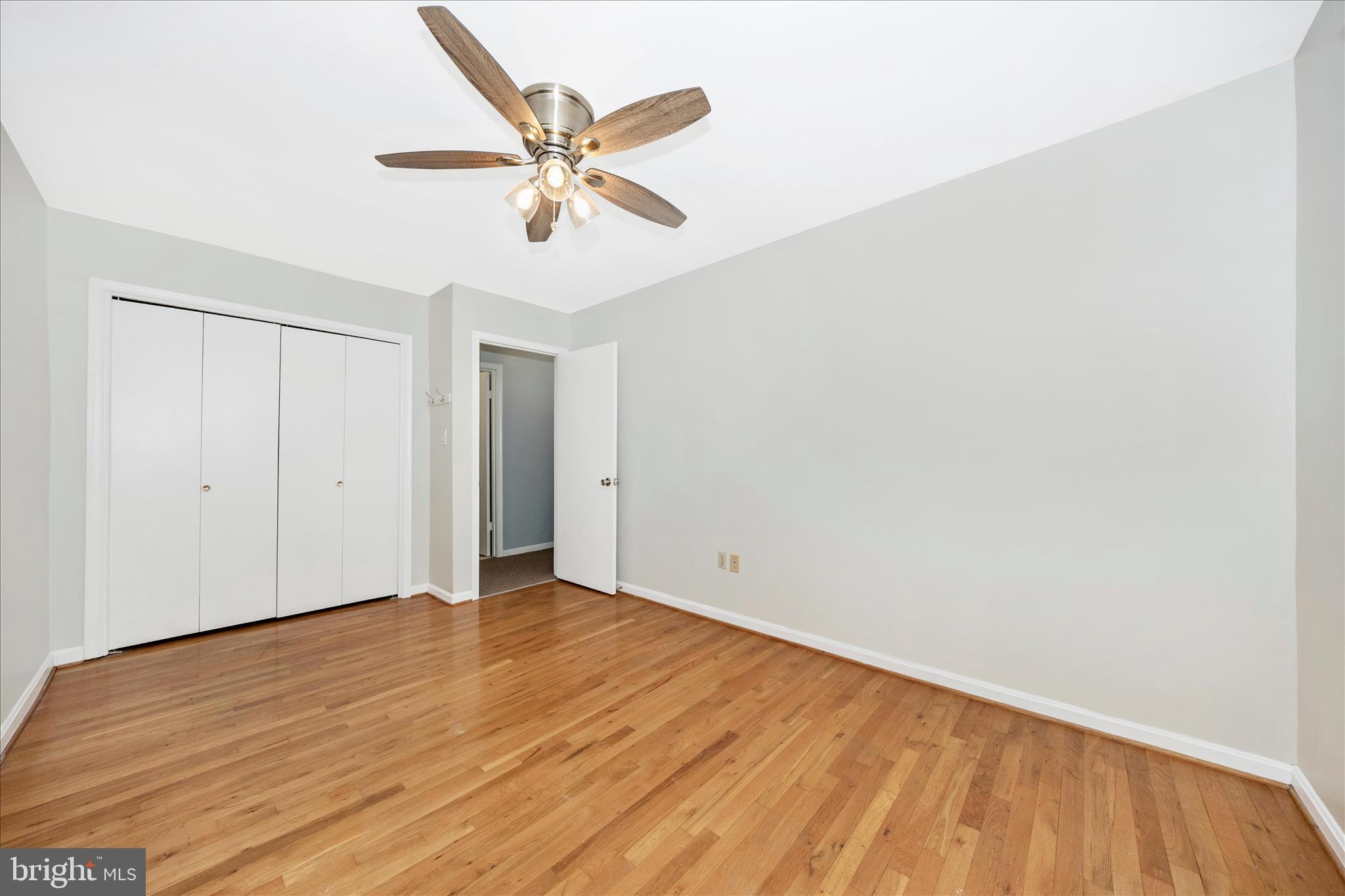 25 BOILEAU COURT