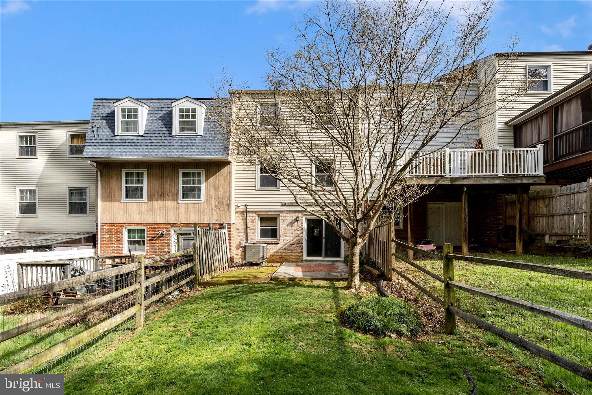 25 BOILEAU COURT