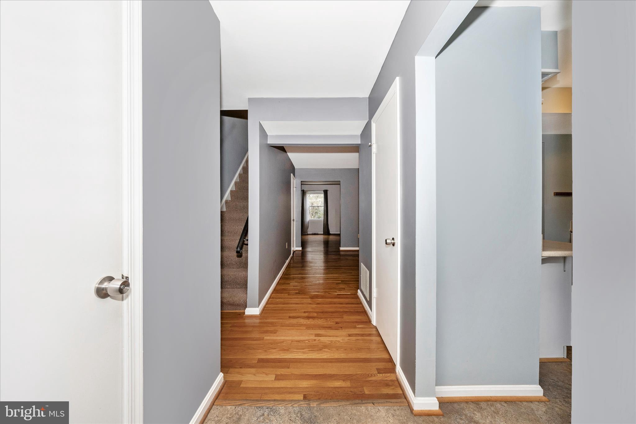 25 BOILEAU COURT