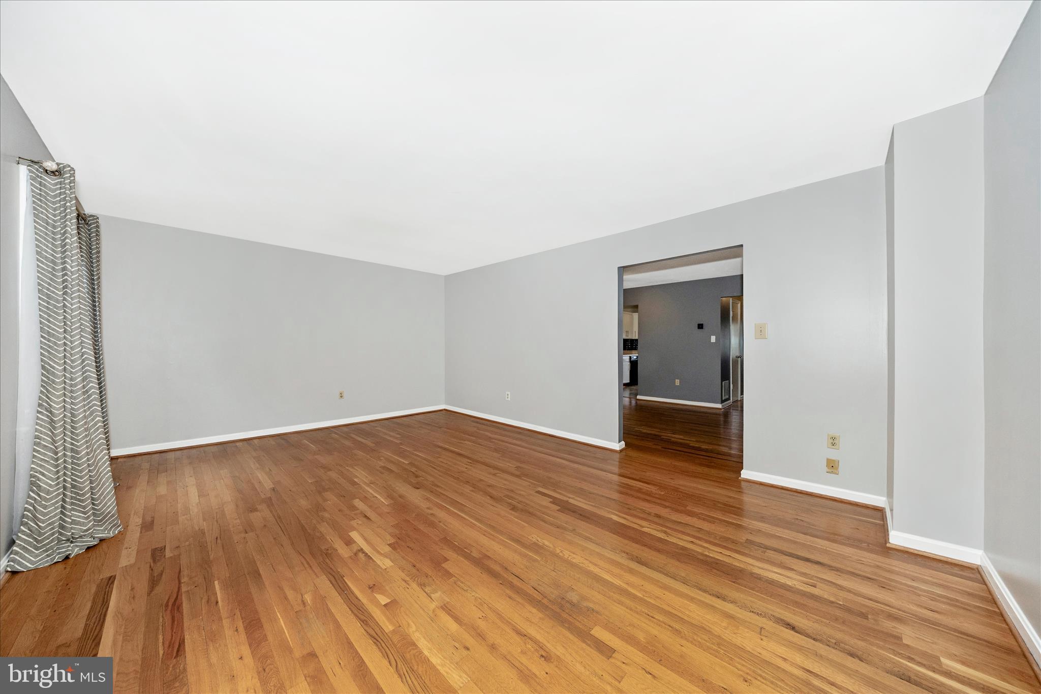 25 BOILEAU COURT