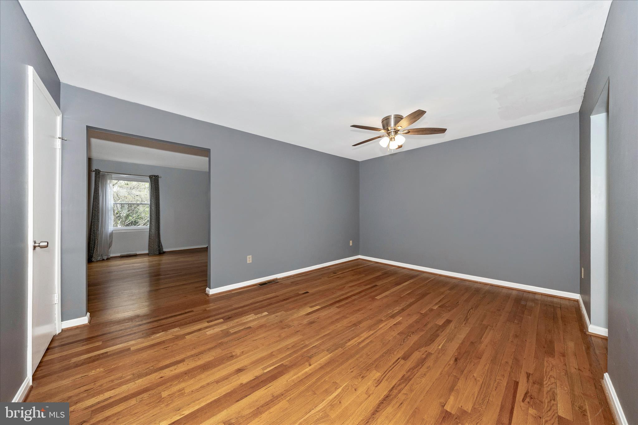 25 BOILEAU COURT