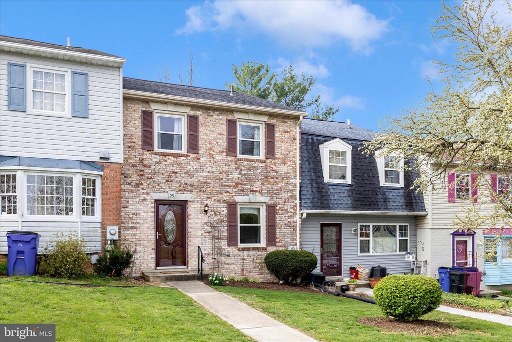 25 BOILEAU COURT