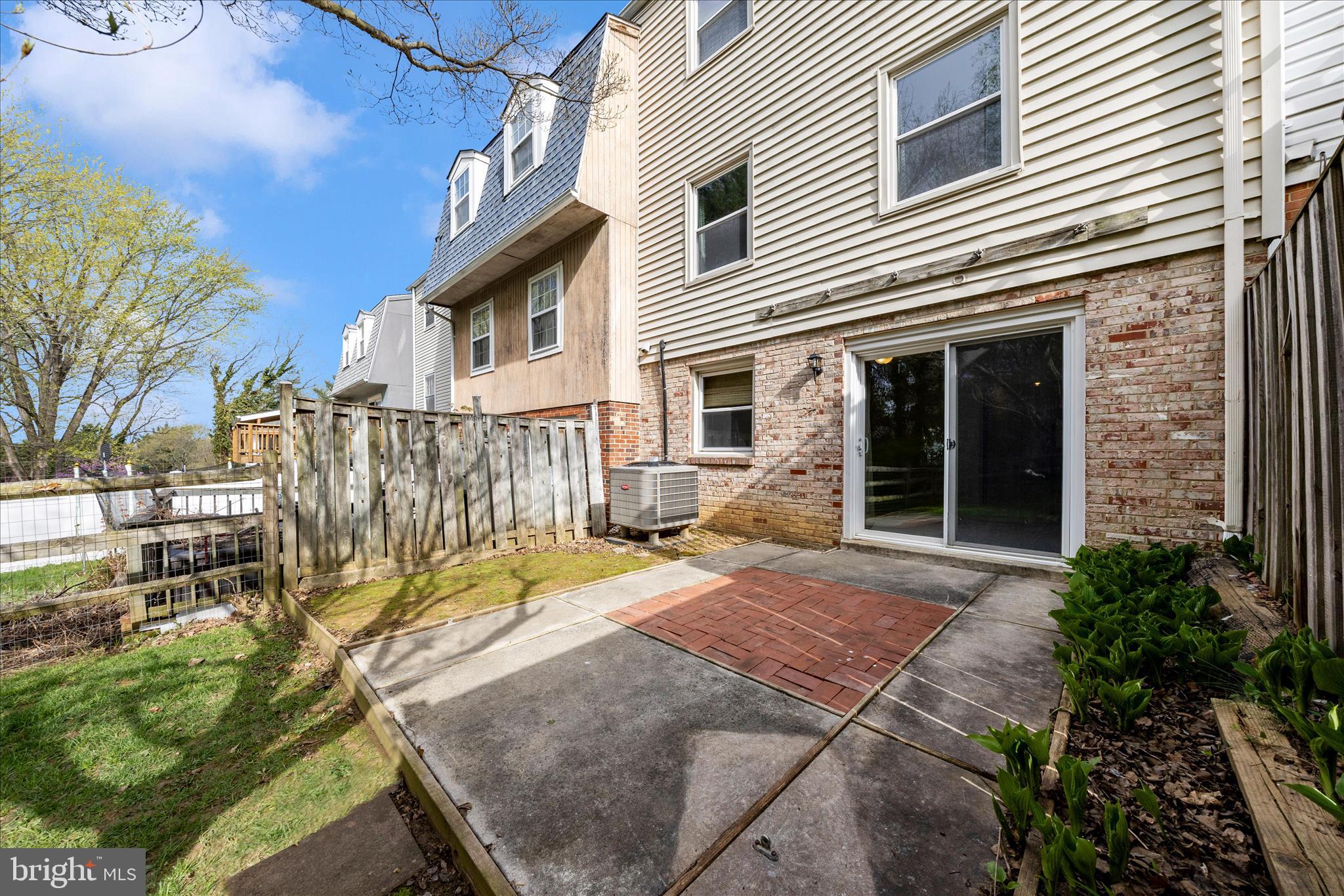 25 BOILEAU COURT