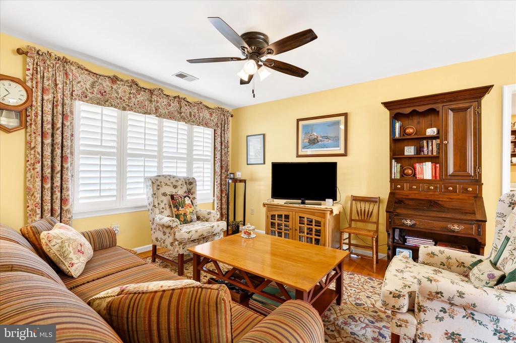 2 LOMBARDY DRIVE