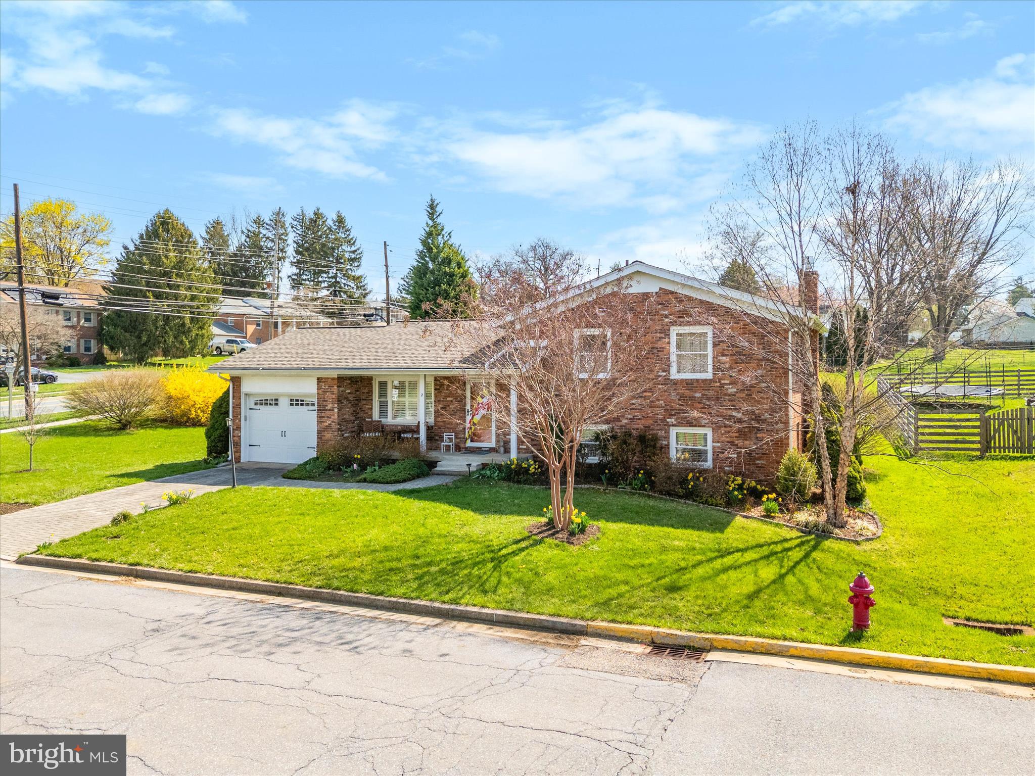 2 LOMBARDY DRIVE