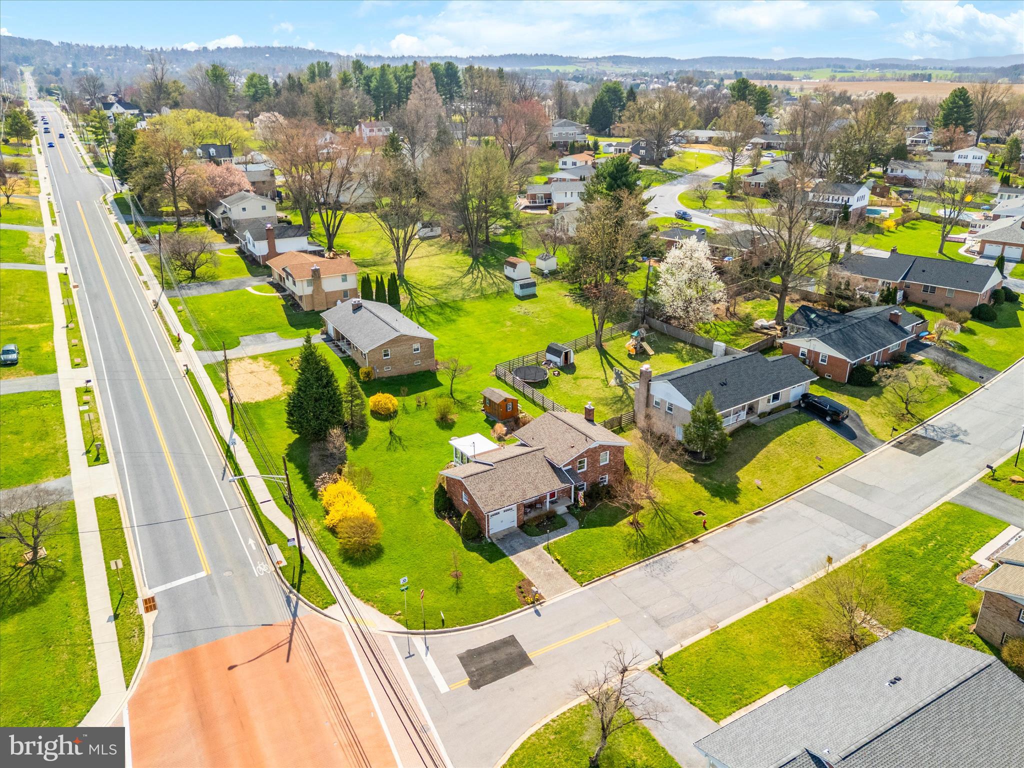 2 LOMBARDY DRIVE