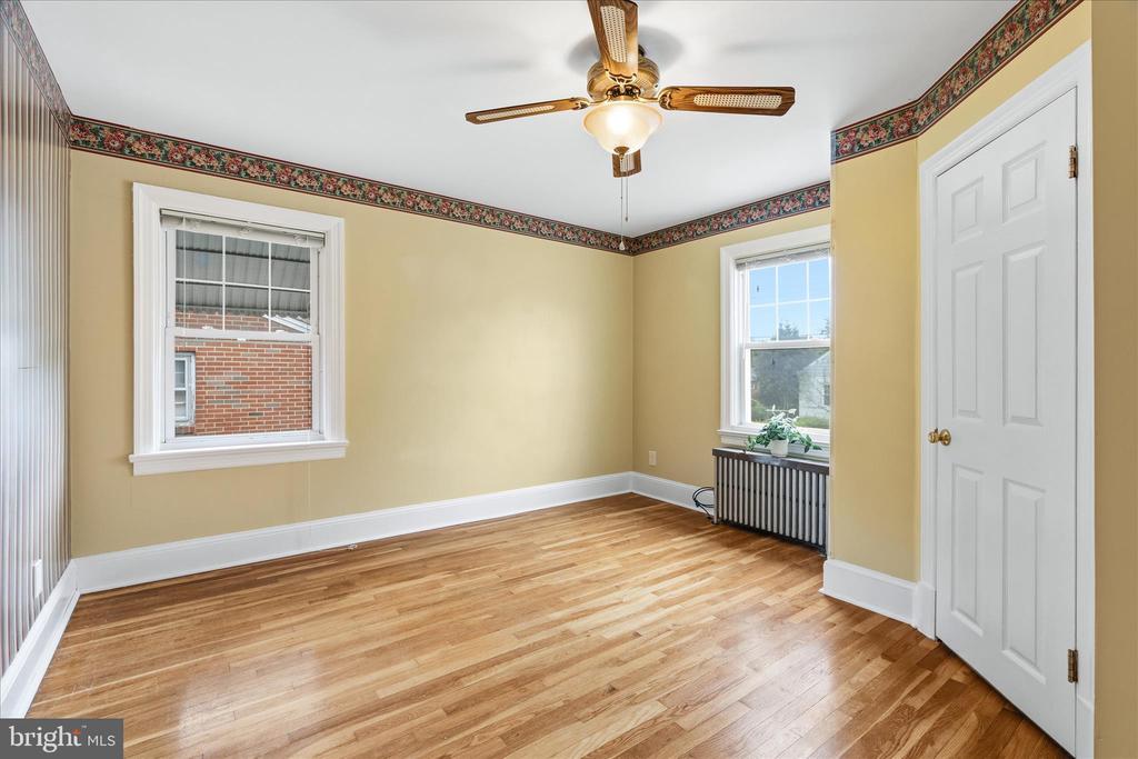 6 E 13TH STREET
