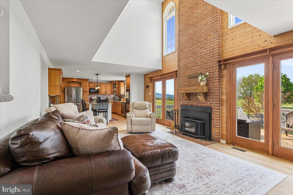 3938 CHERRY LANE