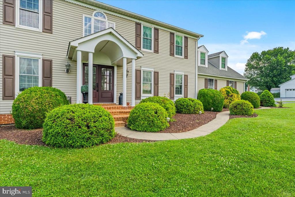 3938 CHERRY LANE