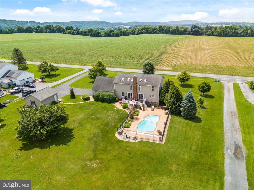 3938 CHERRY LANE