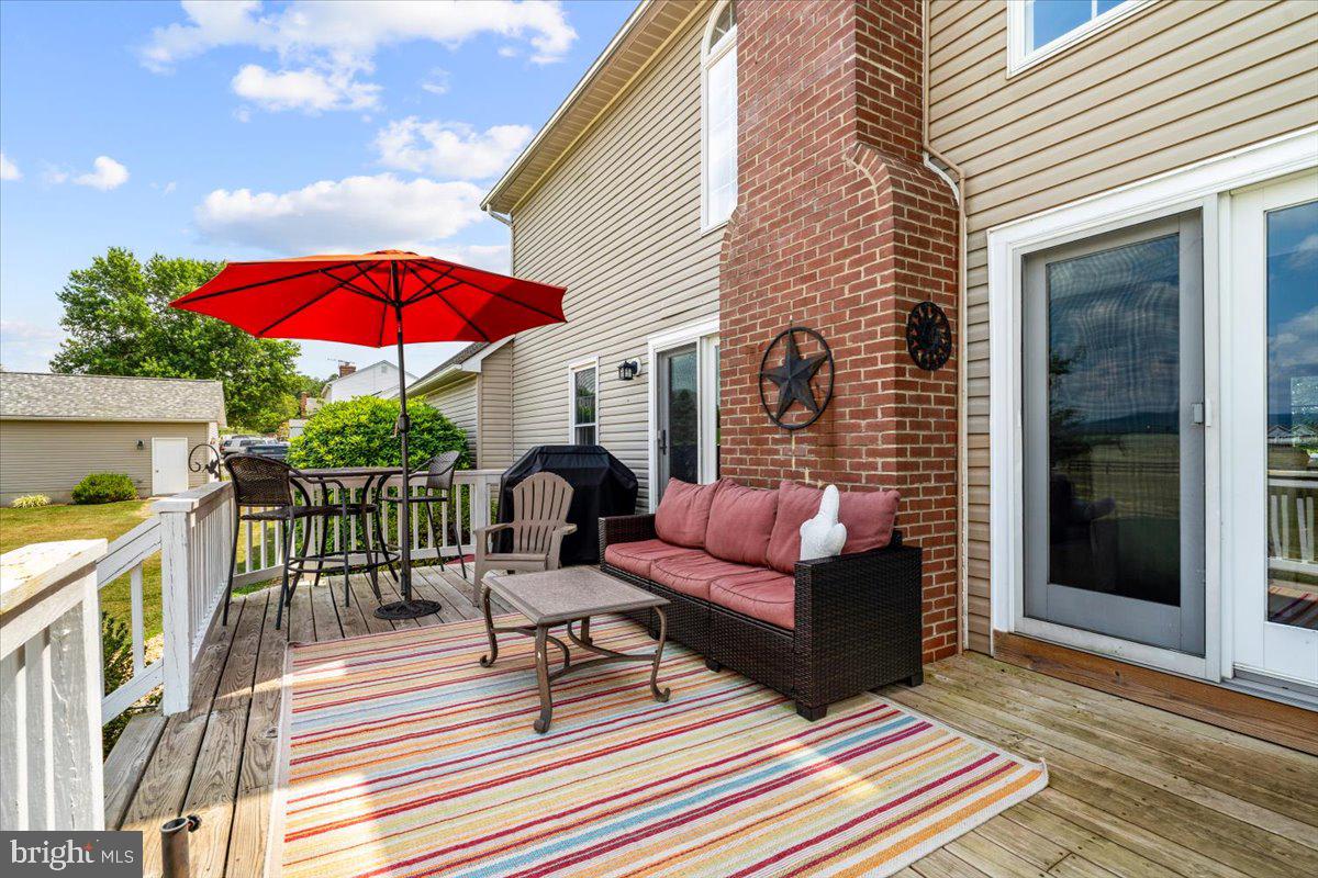 3938 CHERRY LANE