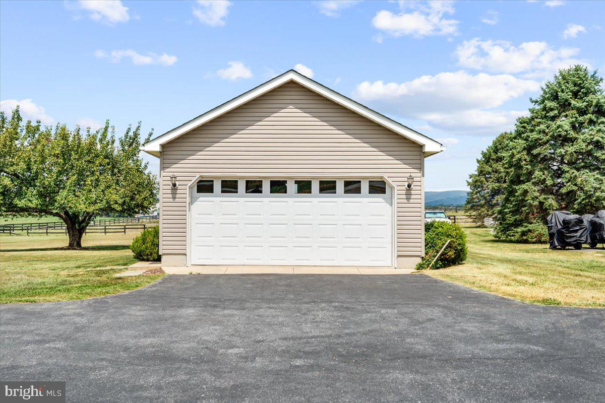 3938 CHERRY LANE