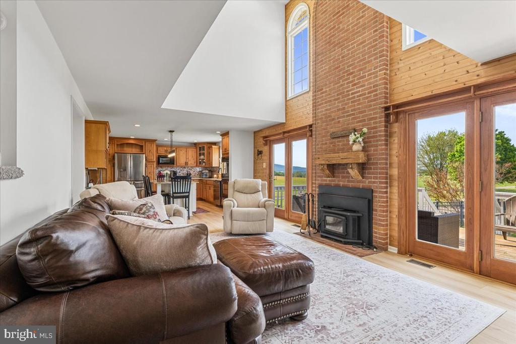 3938 CHERRY LANE