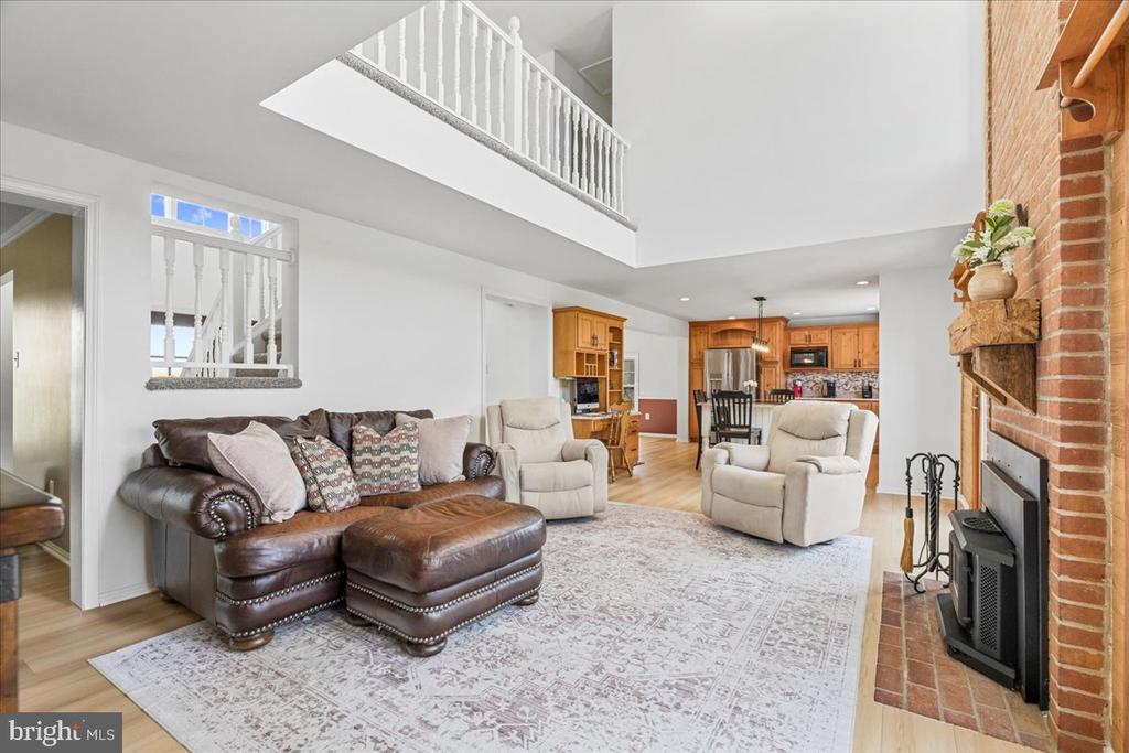 3938 CHERRY LANE