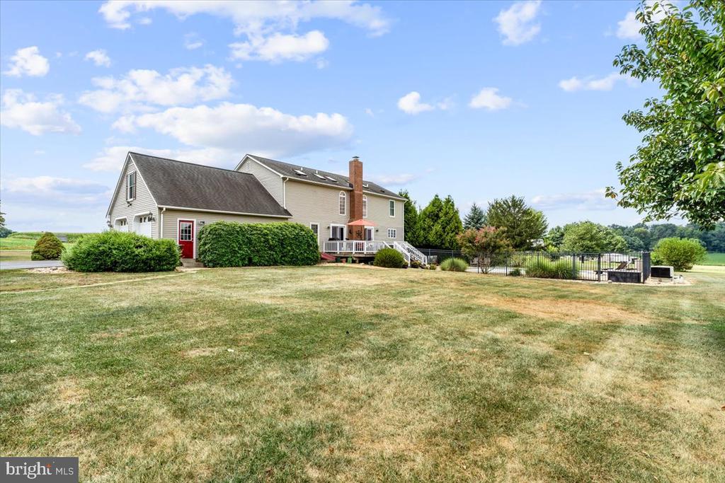 3938 CHERRY LANE
