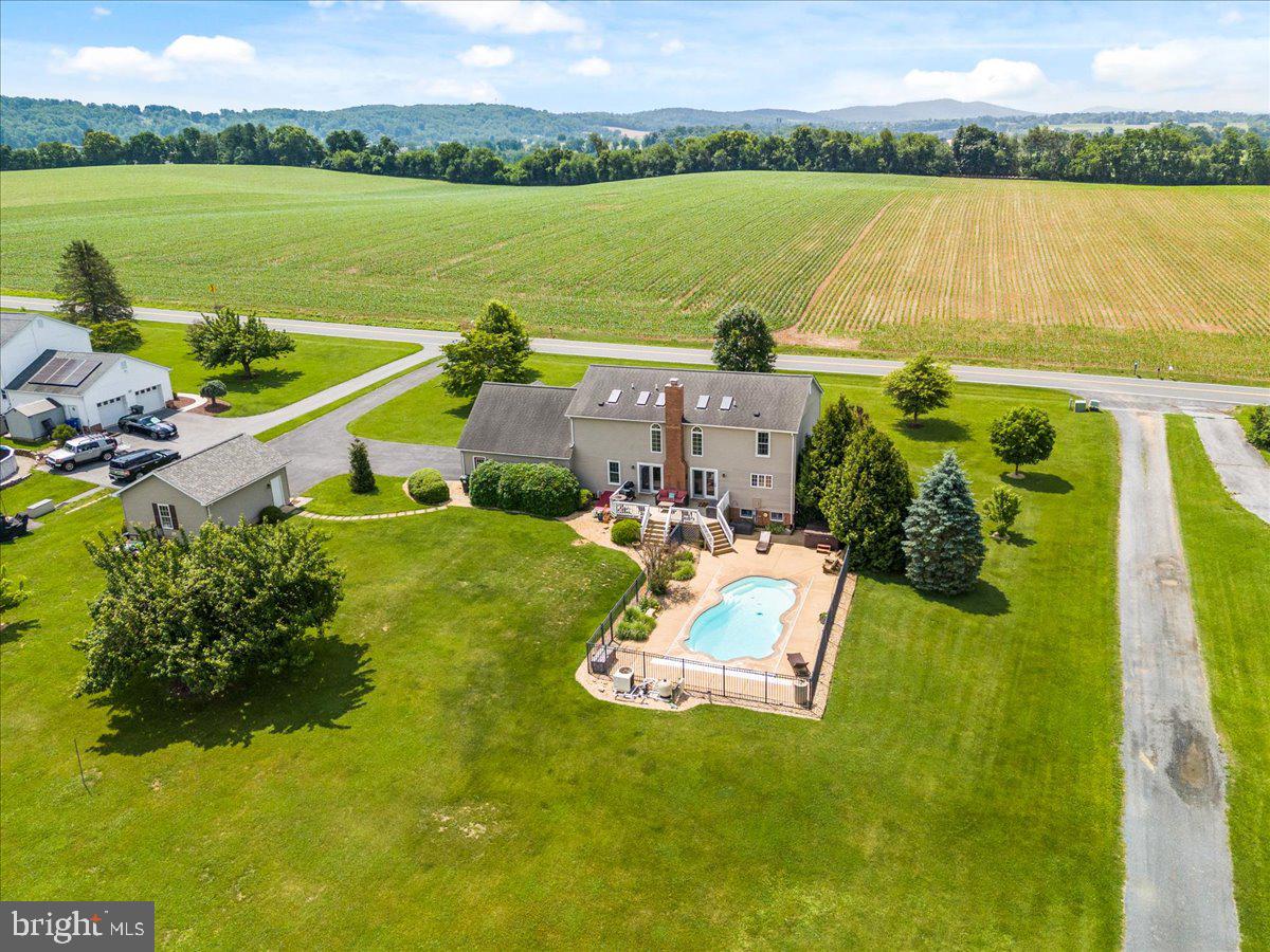 3938 CHERRY LANE