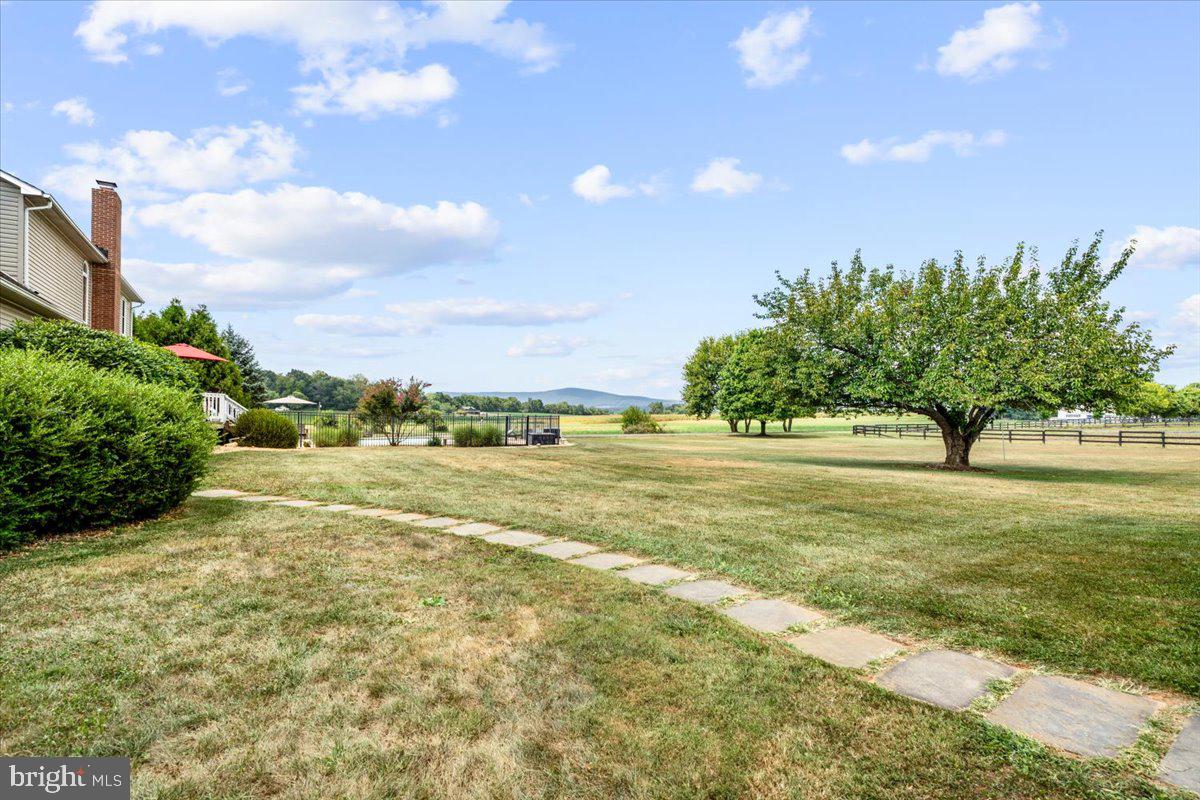 3938 CHERRY LANE