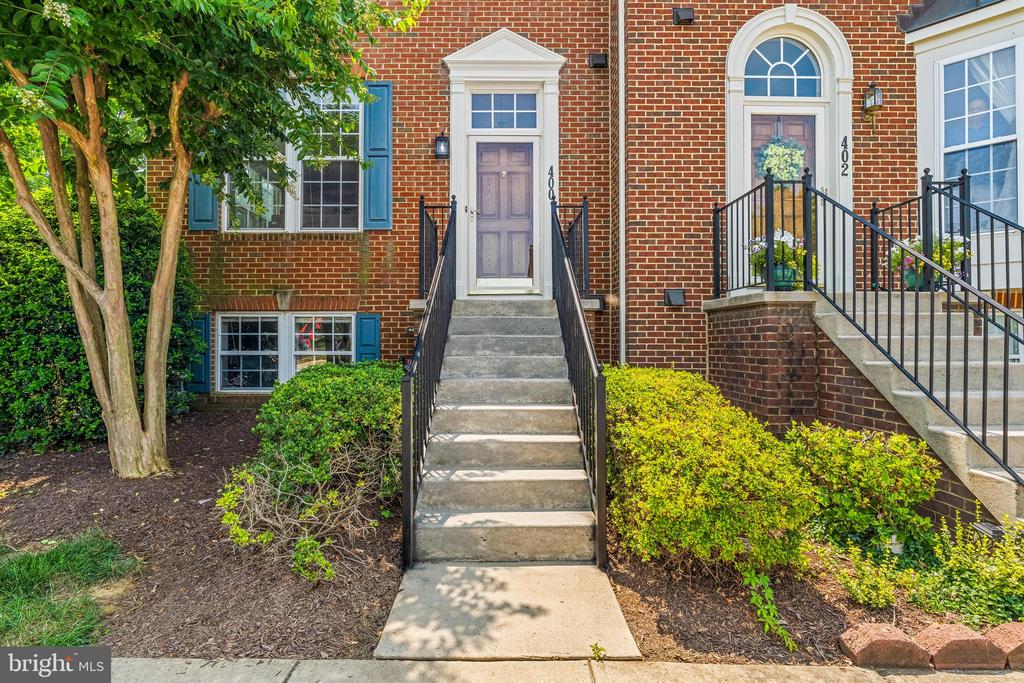 400 STONE SPRINGS LANE