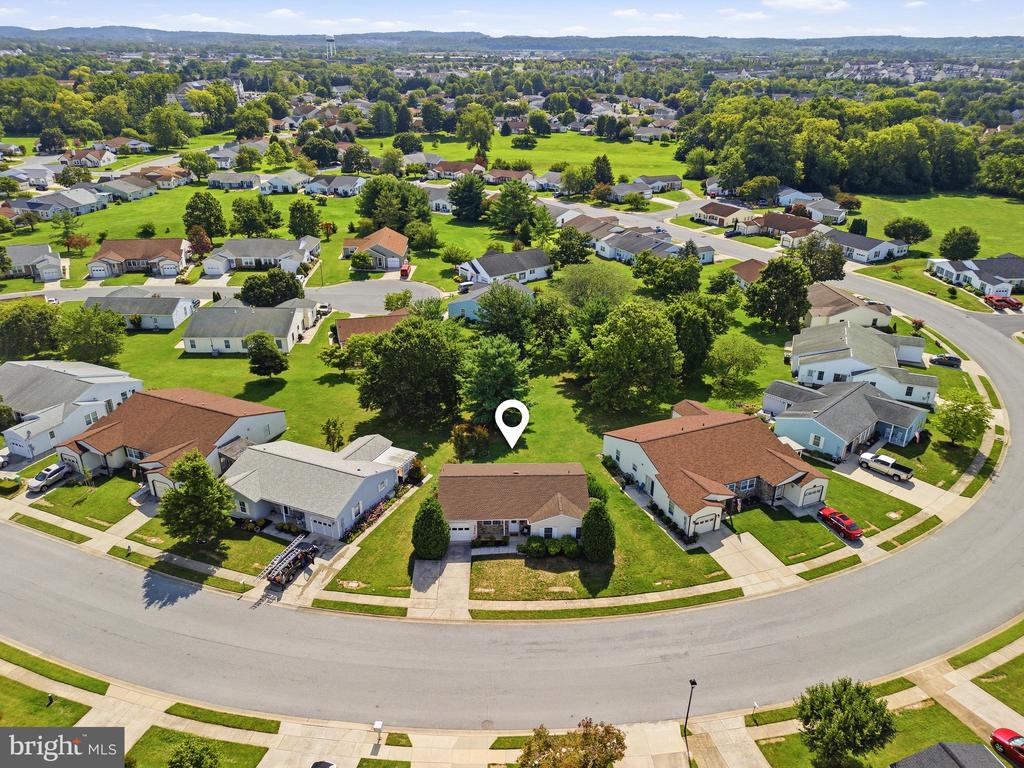 5661 CRABAPPLE DRIVE