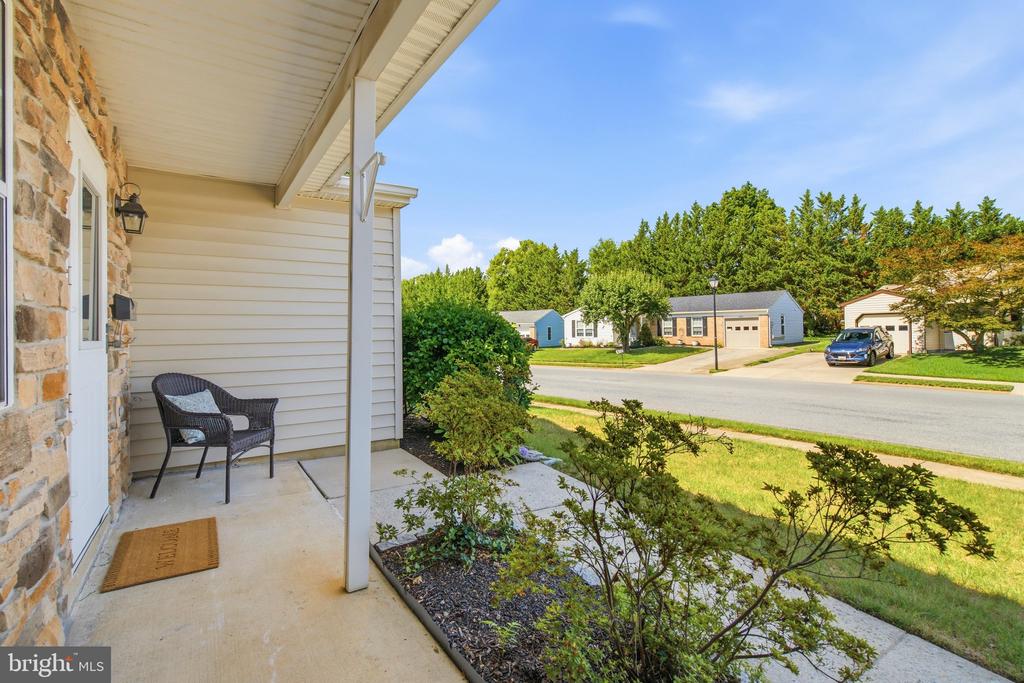 5661 CRABAPPLE DRIVE