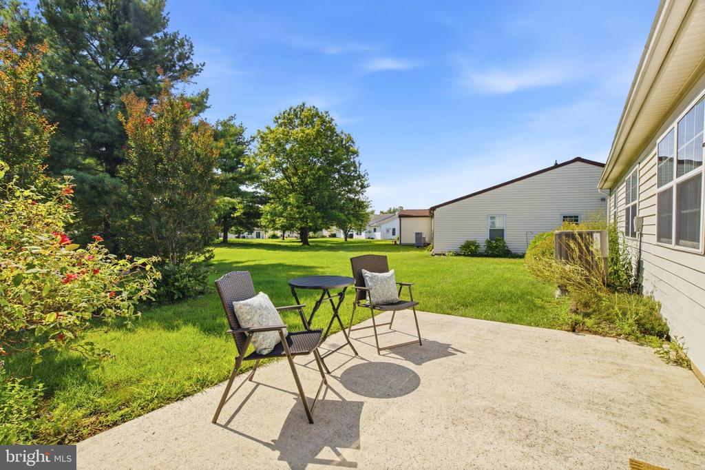 5661 CRABAPPLE DRIVE