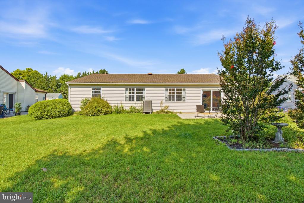 5661 CRABAPPLE DRIVE