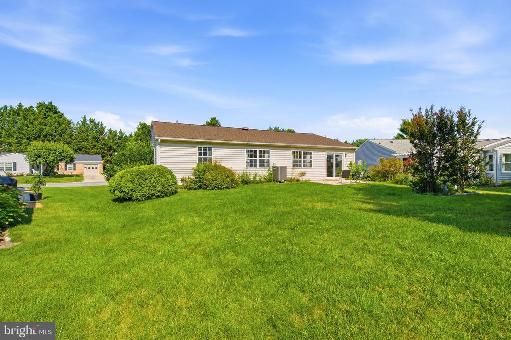 5661 CRABAPPLE DRIVE