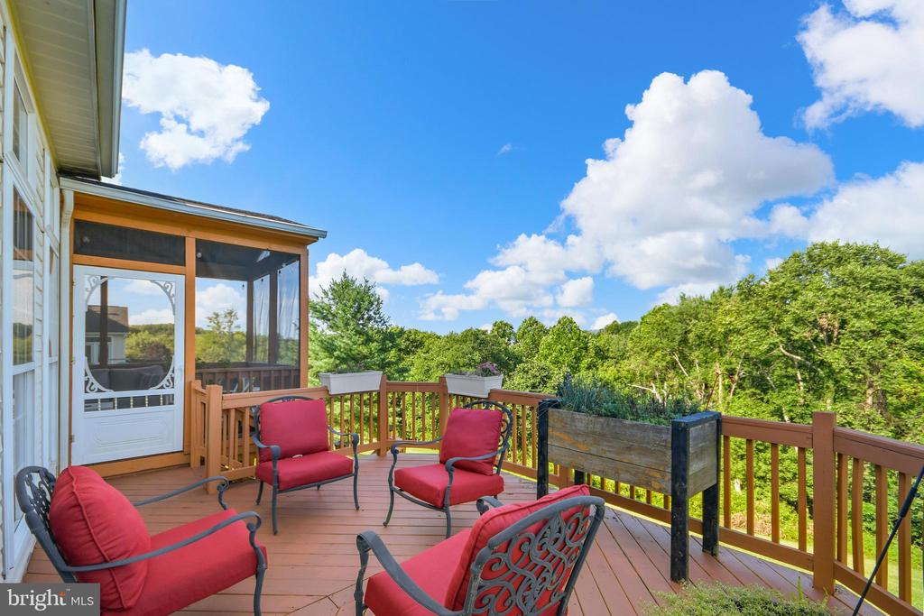 8 N POINTE TERRACE
