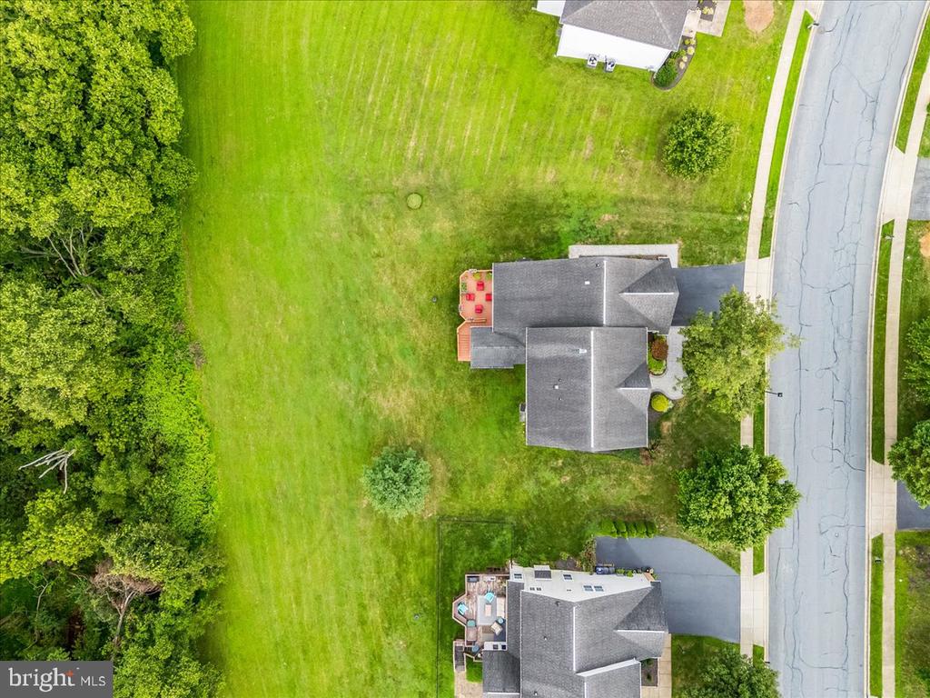 8 N POINTE TERRACE