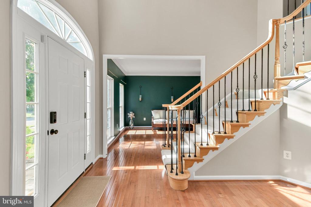 8 N POINTE TERRACE